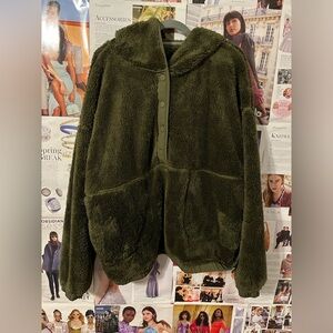 Eddie Bauer Hooded Sherpa Pullover